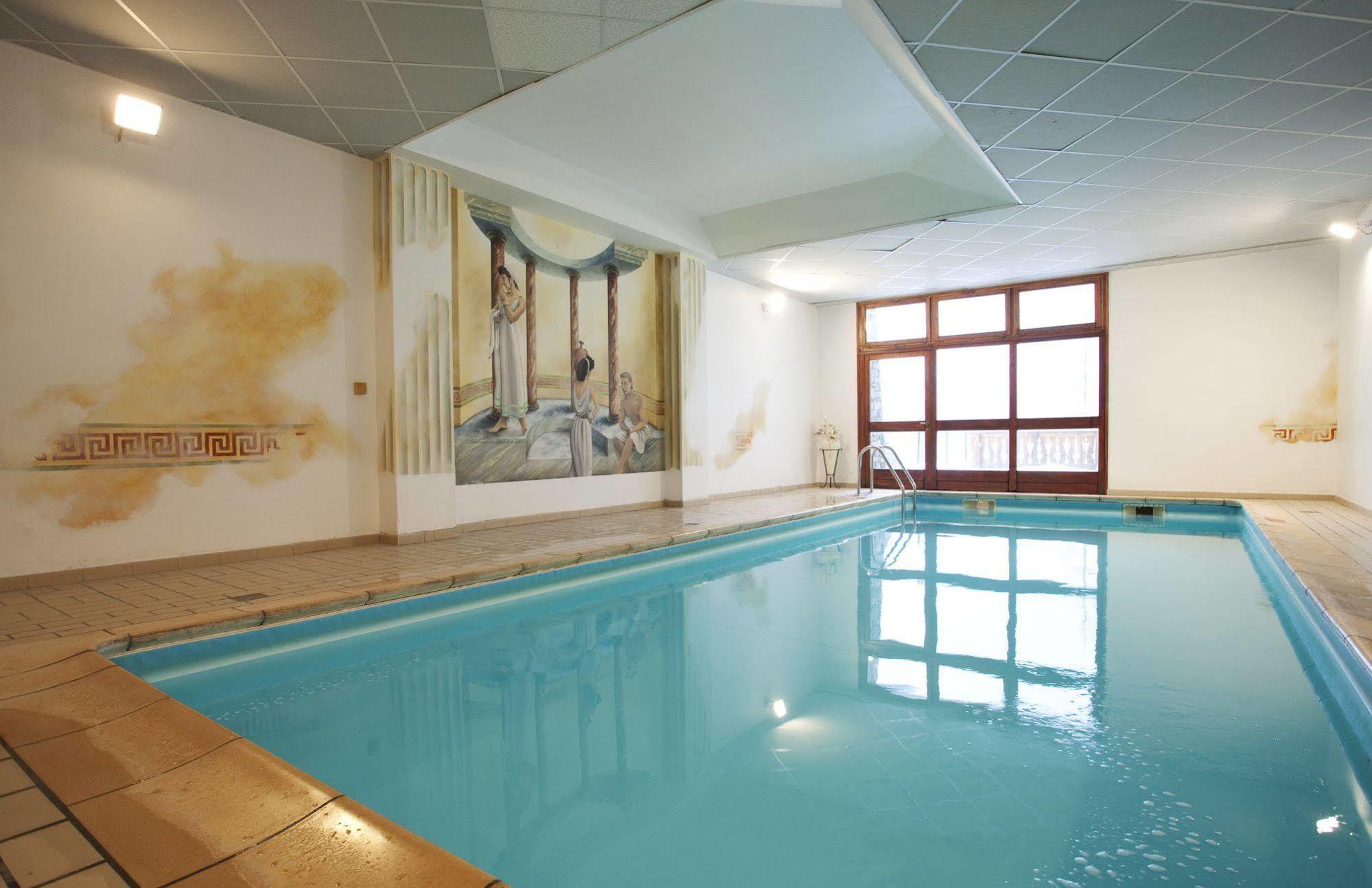 Hotel Club Mmv Le Val Cenis *** Lanslebourg-Mont-Cenis Esterno foto